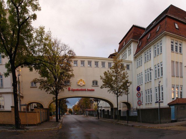 f6 Zigarettenfabrik Dresden